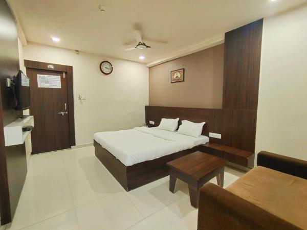 Hotel Palav Palace : photo 1 de la chambre chambre lit king-size deluxe