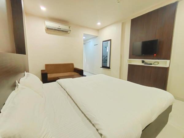 Hotel Palav Palace : photo 4 de la chambre chambre lit king-size deluxe