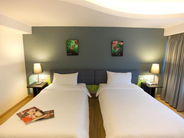 Grand Tower Inn Sathorn Hotel - SHA Plus : photo 3 de la chambre chambre quadruple