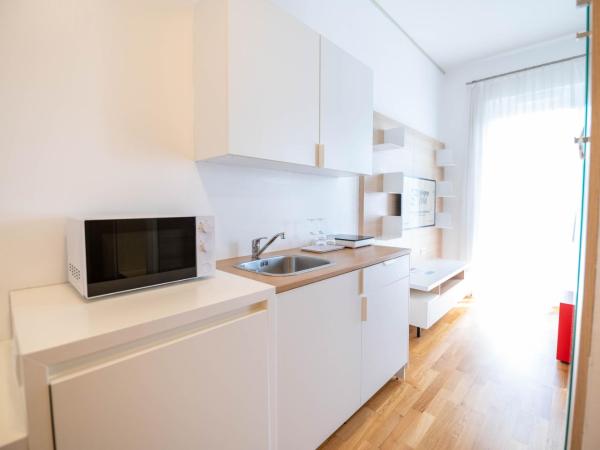 sHome Hotel Graz - Self-Check-in & free parking : photo 9 de la chambre suite junior