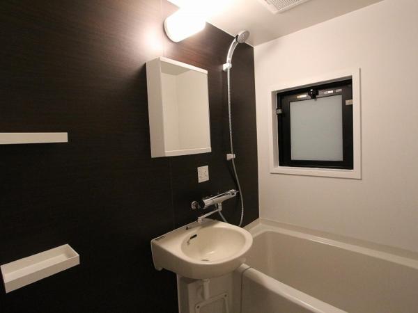 HOTEL LiVEMAX Nihonbashi Hakozaki : photo 1 de la chambre chambre lits jumeaux - fumeurs