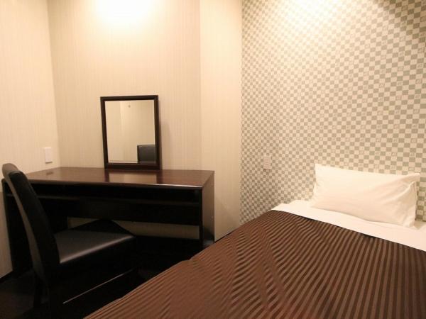 HOTEL LiVEMAX Nihonbashi Hakozaki : photo 4 de la chambre chambre simple - non-fumeurs