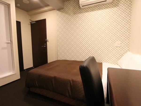 HOTEL LiVEMAX Nihonbashi Hakozaki : photo 6 de la chambre chambre double avec petit lit double - fumeurs