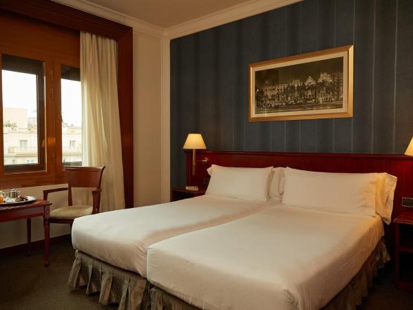 El Avenida Palace : photo 5 de la chambre chambre double - vue sur ville (1-2 adultes)