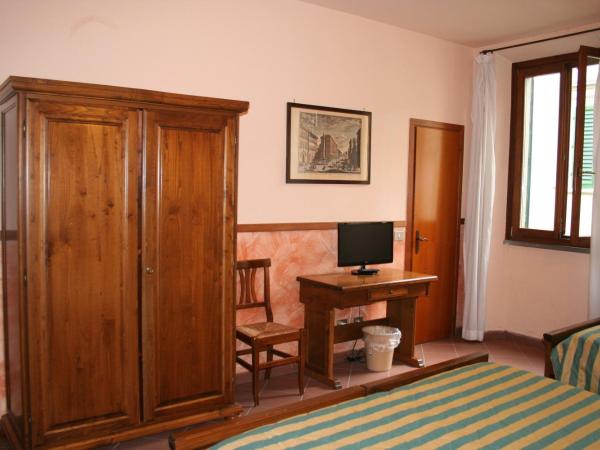 Hotel Monica : photo 7 de la chambre chambre quadruple