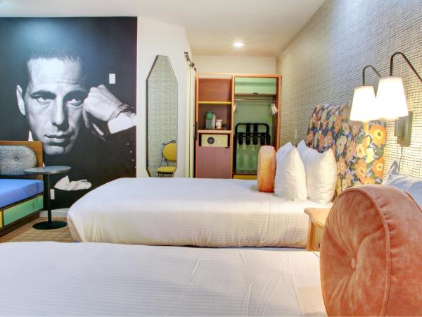 The Adler a Hollywood Hotel : photo 1 de la chambre chambre 2 lits queen-size avec douche accessible en fauteuil roulant - accessible aux personnes à mobilité réduite - non-fumeurs