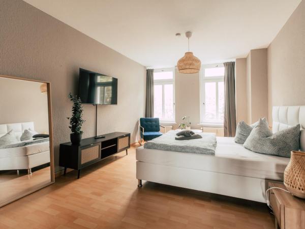 Luga Homes - Stadthaus : photo 1 de la chambre two-bedroom apartment 