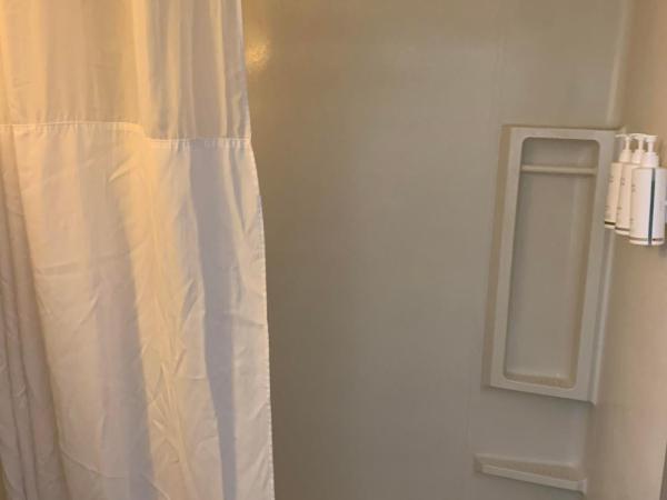 Days Inn by Wyndham Louisville Airport Fair and Expo Center : photo 7 de la chambre chambre de luxe queen – non-fumeurs