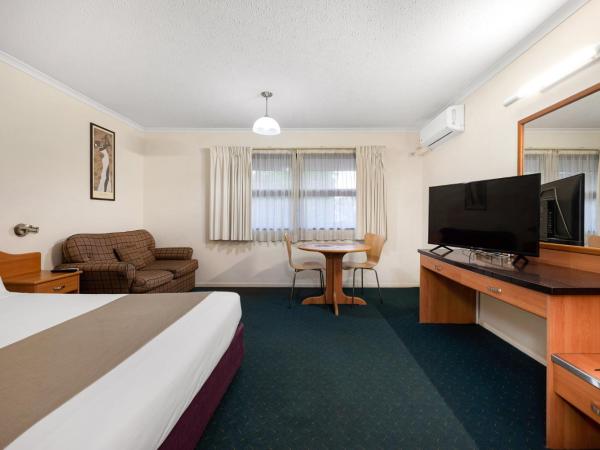 Pegasus Motor Inn and Serviced Apartments : photo 1 de la chambre chambre standard lit queen-size