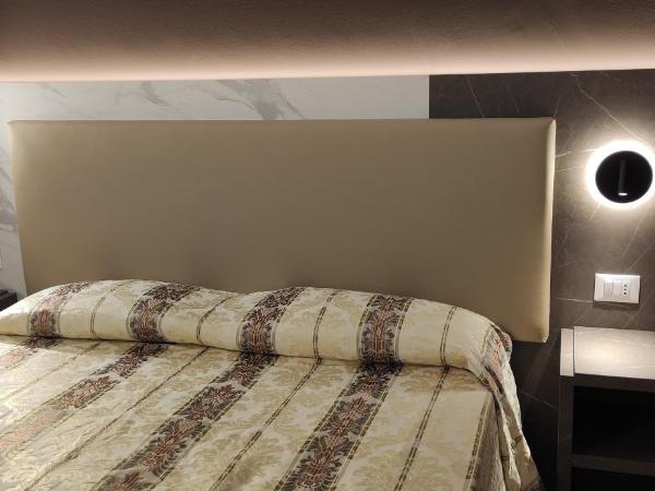 Hotel Mistral : photo 2 de la chambre chambre double