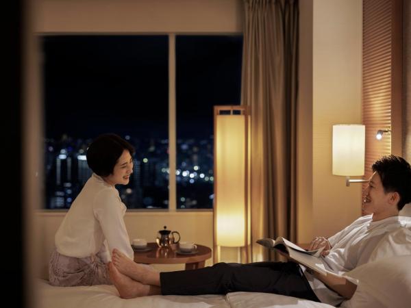 Sheraton Grand Hiroshima Hotel : photo 3 de la chambre chambre deluxe avec lit king-size - vue sur ville