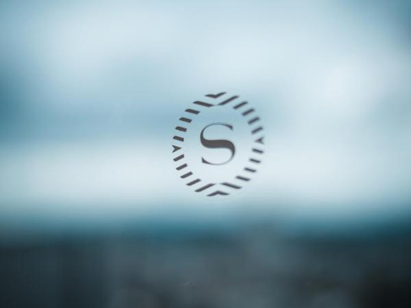 Sheraton Grand Hiroshima Hotel : photo 1 de la chambre chambre deluxe avec lit king-size - vue sur ville