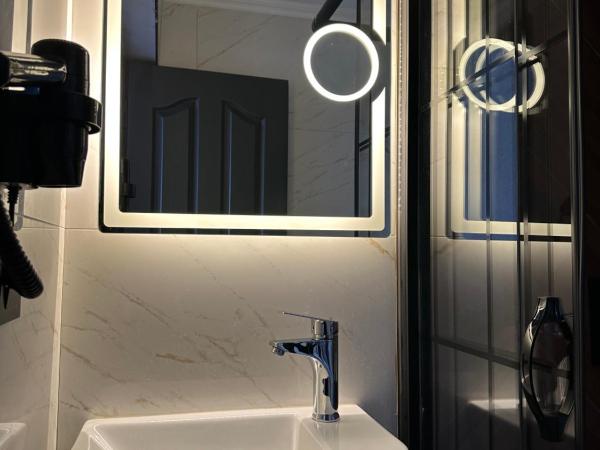 Blue Tuana Hotel Old City : photo 4 de la chambre chambre lits jumeaux standard