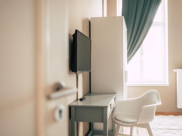 Luga Homes - Stadthaus : photo 10 de la chambre large three-bedroom apartment 