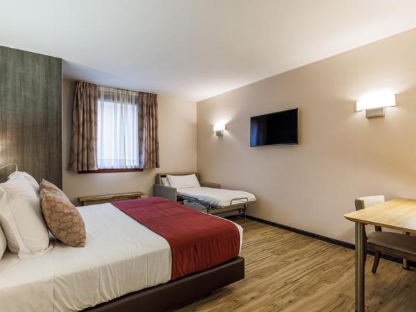 Hotel Ronda Lesseps : photo 3 de la chambre petite chambre triple - rez-de-chaussée