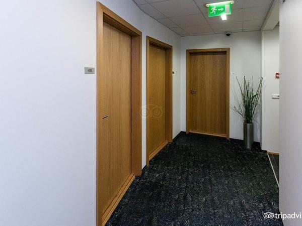 101 Guesthouse Hotel : photo 9 de la chambre chambre simple standard avec salle de bains commune