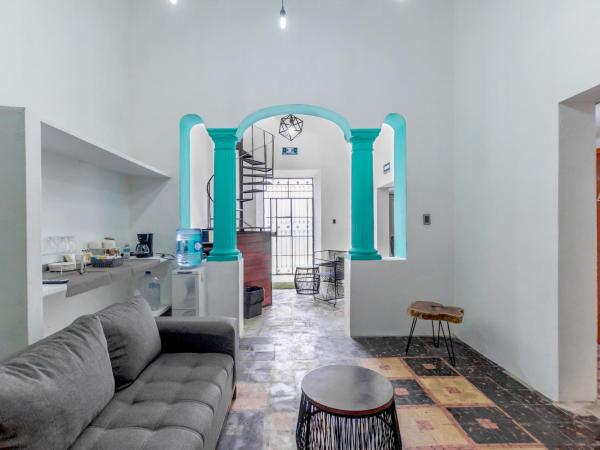 Mérida 62 : photo 4 de la chambre chambre simple avec salle de bains