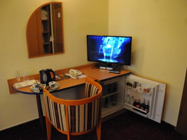 Hotel Galerija : photo 10 de la chambre suite