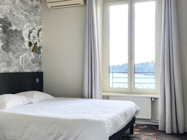 Restaurant Hotel Didier Méril : photo 1 de la chambre chambre double supérieure - vue sur mer