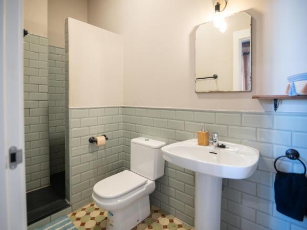 Bird House : photo 2 de la chambre chambre quadruple avec salle de bains privative