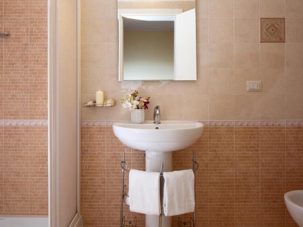 Hotel Sacro Cuore : photo 10 de la chambre chambre familiale supérieure