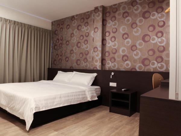 Hotel Mezzo : photo 6 de la chambre chambre lit king-size deluxe