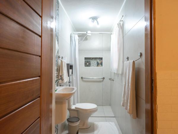 Hostel B2B SP : photo 10 de la chambre chambre familiale