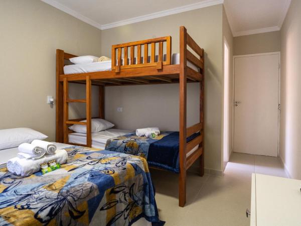 Hostel B2B SP : photo 6 de la chambre chambre quadruple avec salle de bains privative