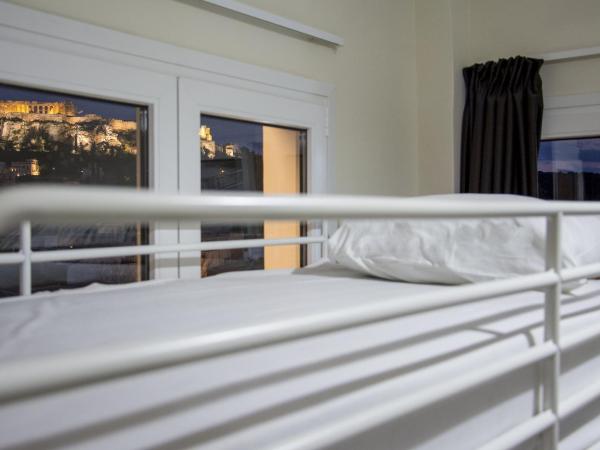 Pella Inn Hostel : photo 4 de la chambre lit dans dortoir mixte de 6 lits avec salle de bains