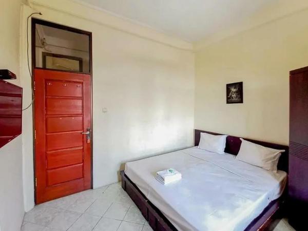 Graha Ara Homestay Syariah RSUD Dr Soetomo Surabaya Mitra RedDoorz : photo 4 de la chambre chambre double Économique