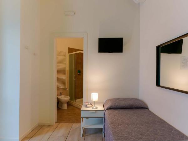 B&B Bentivogli : photo 10 de la chambre chambre lits jumeaux