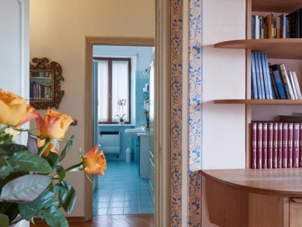 Le Balze Camere in Villa : photo 3 de la chambre chambre lit queen-size - vue sur jardin