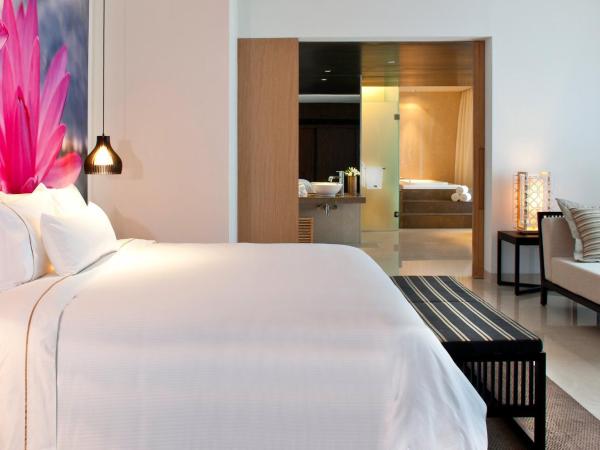 The Westin Hyderabad Mindspace : photo 7 de la chambre luxury suite, lounge access, two way airport transfer, 1 king bed