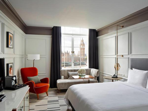 London Marriott Hotel County Hall : photo 1 de la chambre chambre supérieure lit king-size - vue sur big ben
