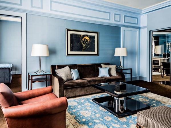 Prince de Galles, un hôtel Luxury Collection, Paris : photo 3 de la chambre suite 1 chambre macassar - vue sur ville