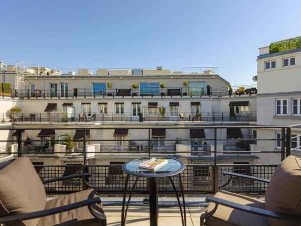 Prince de Galles, un hôtel Luxury Collection, Paris : photo 4 de la chambre suite 1 chambre lit king-size mosaïque avec canapé-lit et terrasse