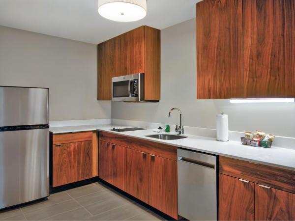 Residence Inn by Marriott Orlando at FLAMINGO CROSSINGS Town Center : photo 2 de la chambre suite lit queen-size 1 chambre