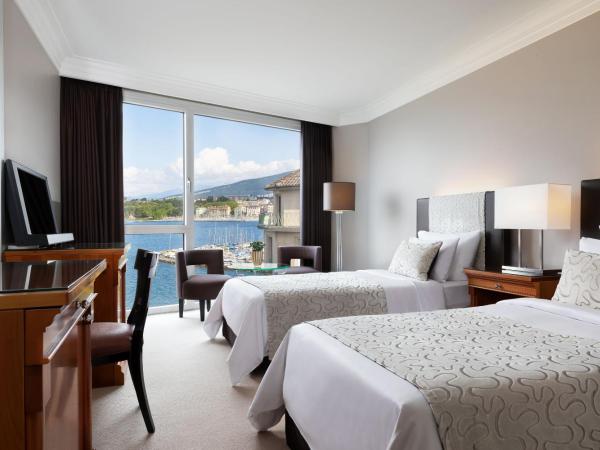 Hotel President Wilson, a Luxury Collection Hotel, Geneva : photo 4 de la chambre chambre lit king-size ou lits jumeaux premium avec vue partielle sur lac