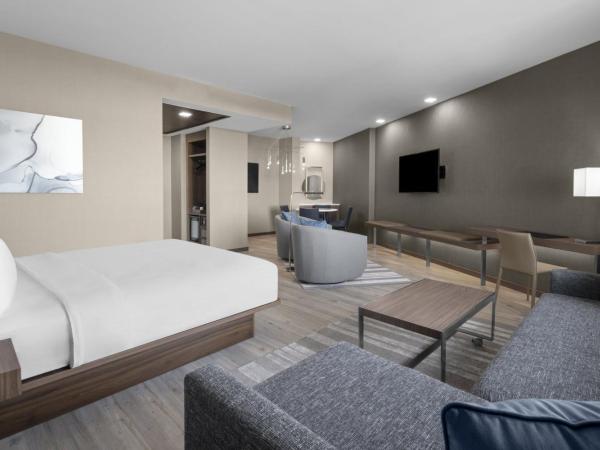 AC Hotel by Marriott Charlotte Ballantyne : photo 4 de la chambre suite 1 chambre lit king-size