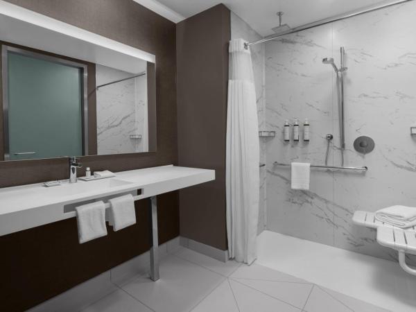 AC Hotel by Marriott Charlotte Ballantyne : photo 6 de la chambre chambre lit king-size