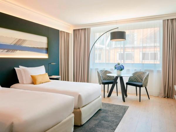 Lyon Marriott Hotel Cité Internationale : photo 2 de la chambre chambre lit king-size ou lits jumeaux