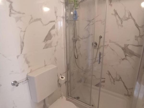 Cà Isabella : photo 8 de la chambre chambre double ou lits jumeaux avec salle de bains