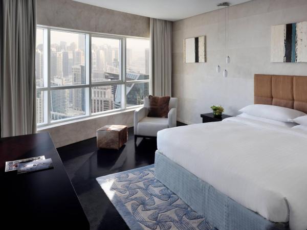 Dubai Marriott Harbour Hotel And Suites : photo 10 de la chambre renovated, penthouse suite, sea view, high floor