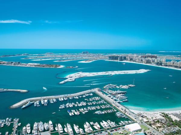 Dubai Marriott Harbour Hotel And Suites : photo 6 de la chambre renovated, 2 bedroom palm view, 2 bedroom suite, palm view, balcony