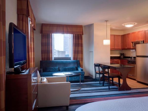 Residence Inn by Marriott New York Manhattan/Times Square : photo 3 de la chambre studio lit king-size d'angle avec canapé-lit - vue sur ville