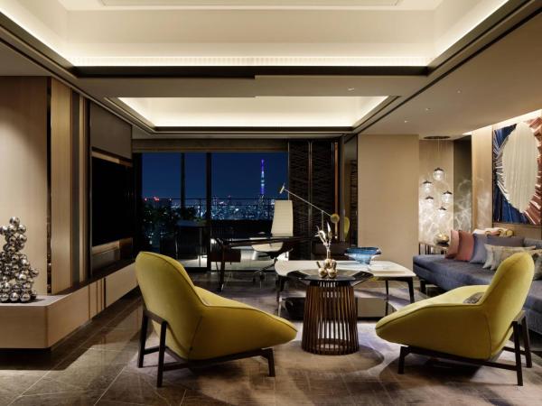 mesm Tokyo, Autograph Collection : photo 3 de la chambre chapitre 4 - suite lit king-size de luxe - Étage club - vue sur jardin