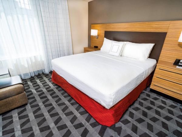 TownePlace Suites By Marriott Las Vegas Stadium District : photo 2 de la chambre studio avec lit king-size et canapé-lit