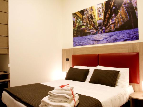 Dimora Bohèmien : photo 2 de la chambre chambre double avec salle de bains privative