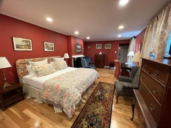 La Reserve Bed and Breakfast : photo 1 de la chambre chambre de luxe avec lit king-size – 2