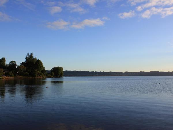 Lakeview Small Studio : photo 4 de la chambre grande villa